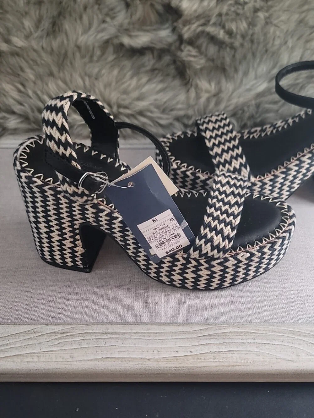 Universal Thread-Target Black and Cream Woven Platform Sandals